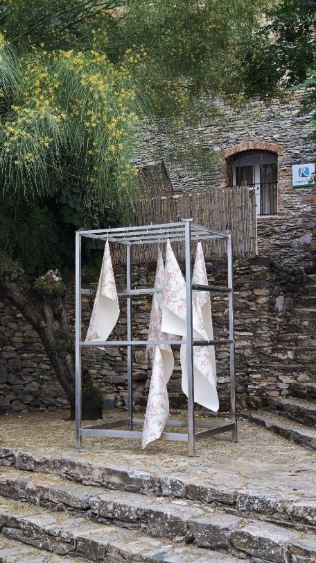 Afbeelding met buitenshuis, boom, plant, gebouw
Door AI gegenereerde inhoud is mogelijk onjuist.