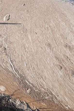 Afbeelding met buitenshuis, grond, berg, natuur

Door AI gegenereerde inhoud is mogelijk onjuist.